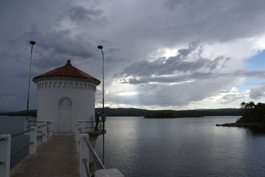 Explorando o Embalse Río Tercero em Córdoba